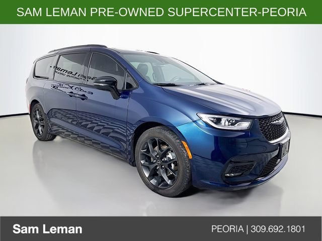 Used 2025 Chrysler Pacifica Limited FWD image 1