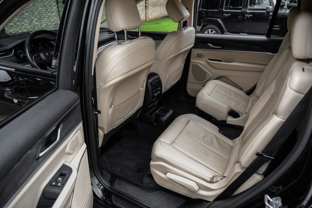 Used 2022 Jeep Grand Cherokee L Limited AWD/4WD image 50