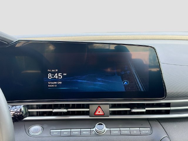 Certified 2025 Hyundai Elantra SEL FWD image 16
