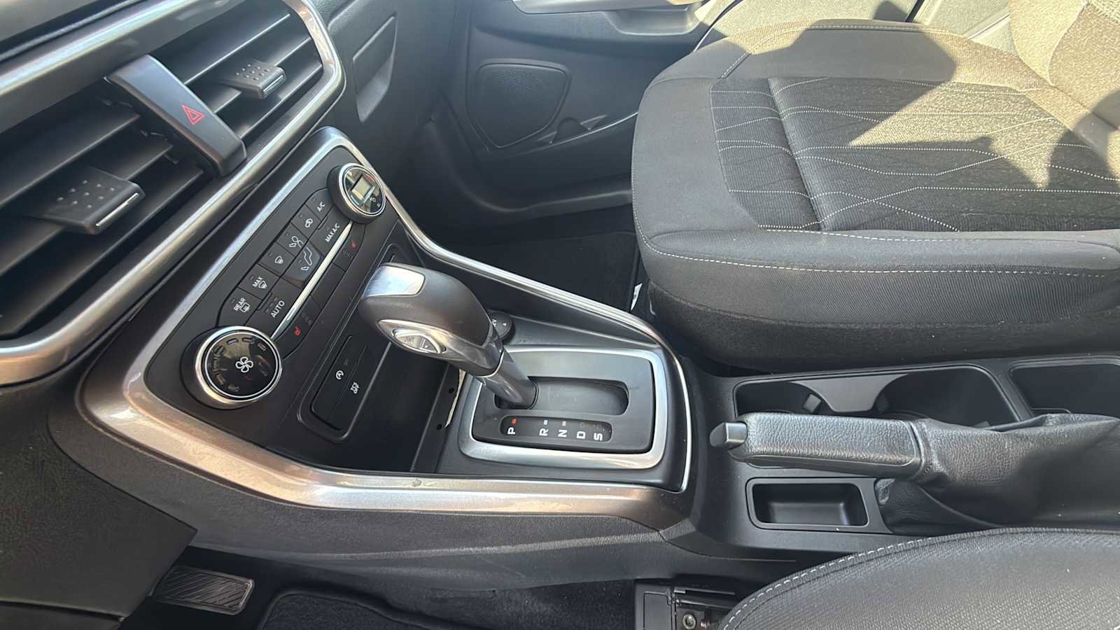 Used 2020 Ford EcoSport SE image 19