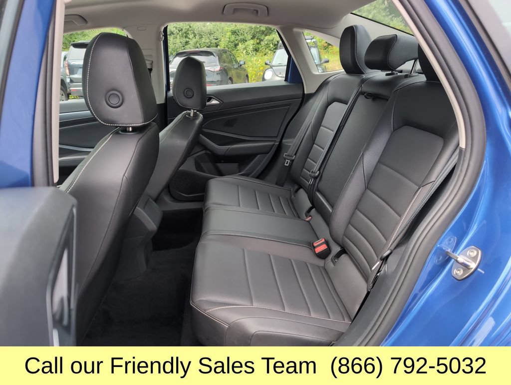 Used 2024 Volkswagen Jetta SE FWD image 25
