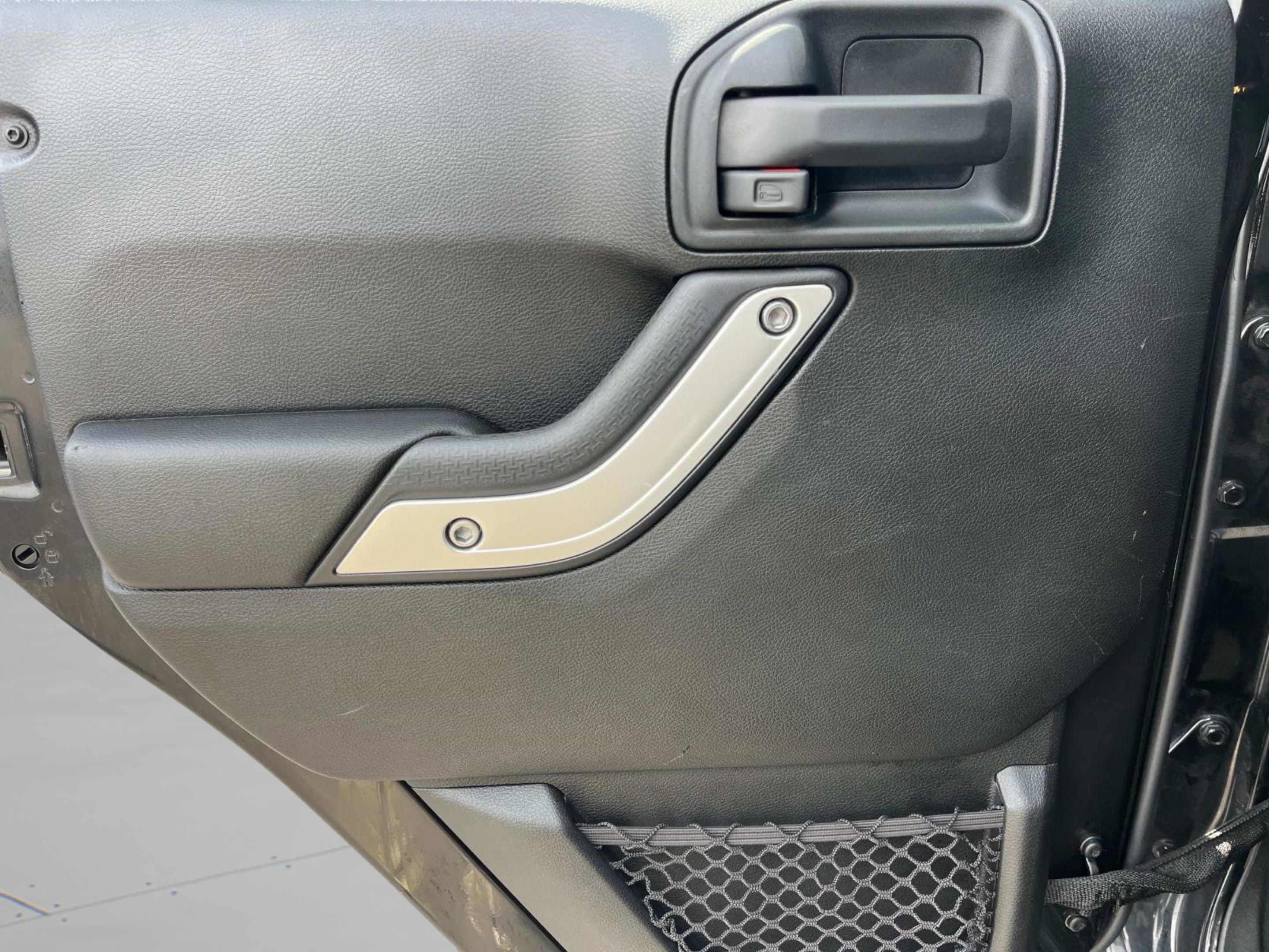 Used 2018 Jeep Wrangler Unlimited Sahara w/ Dual Top Group image 20