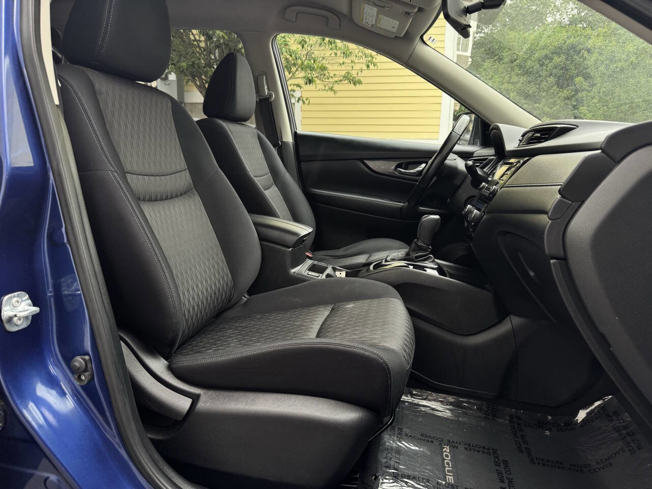 Used 2017 Nissan Rogue SV image 16