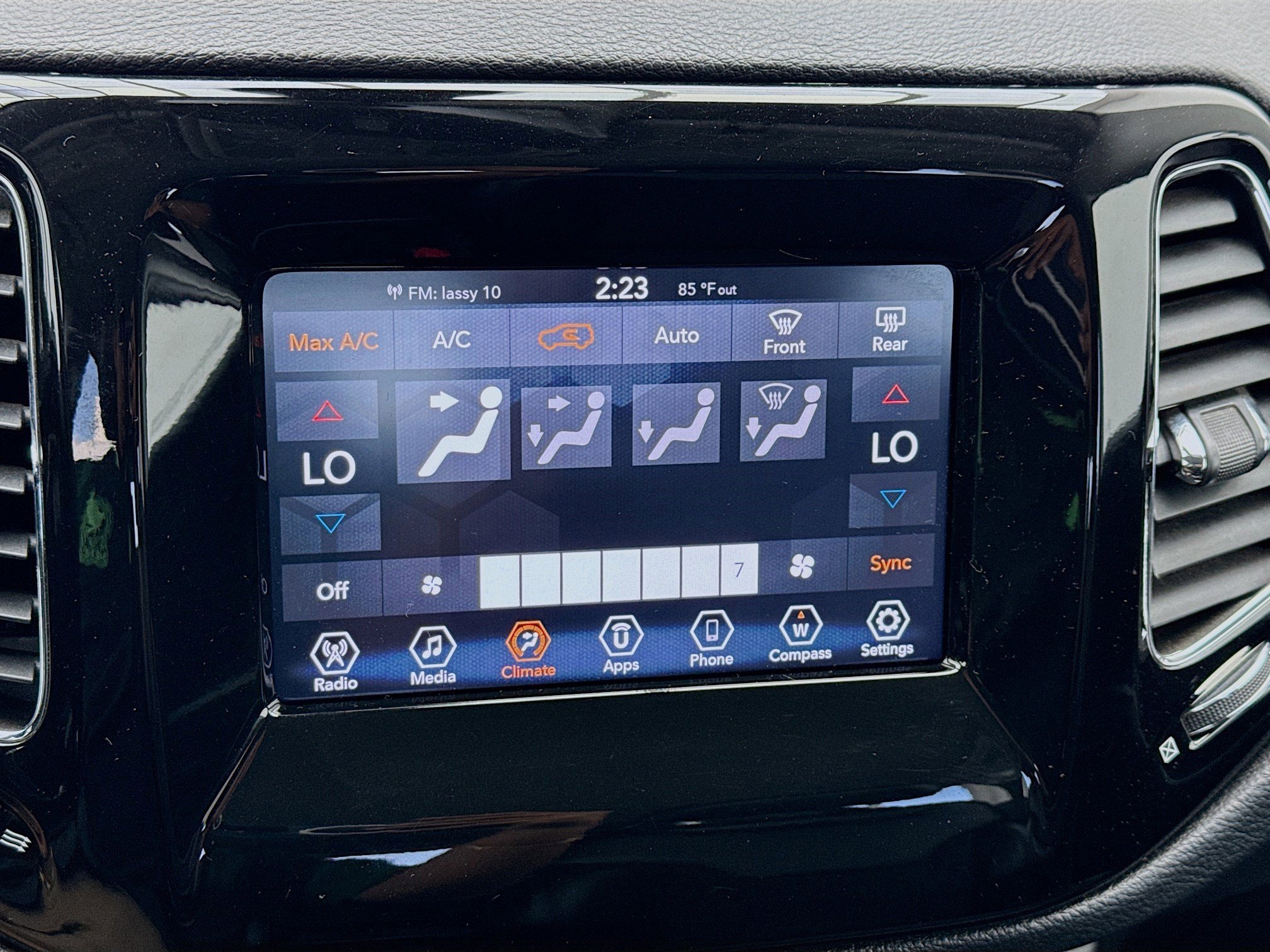 Used 2019 Jeep Compass Altitude image 12