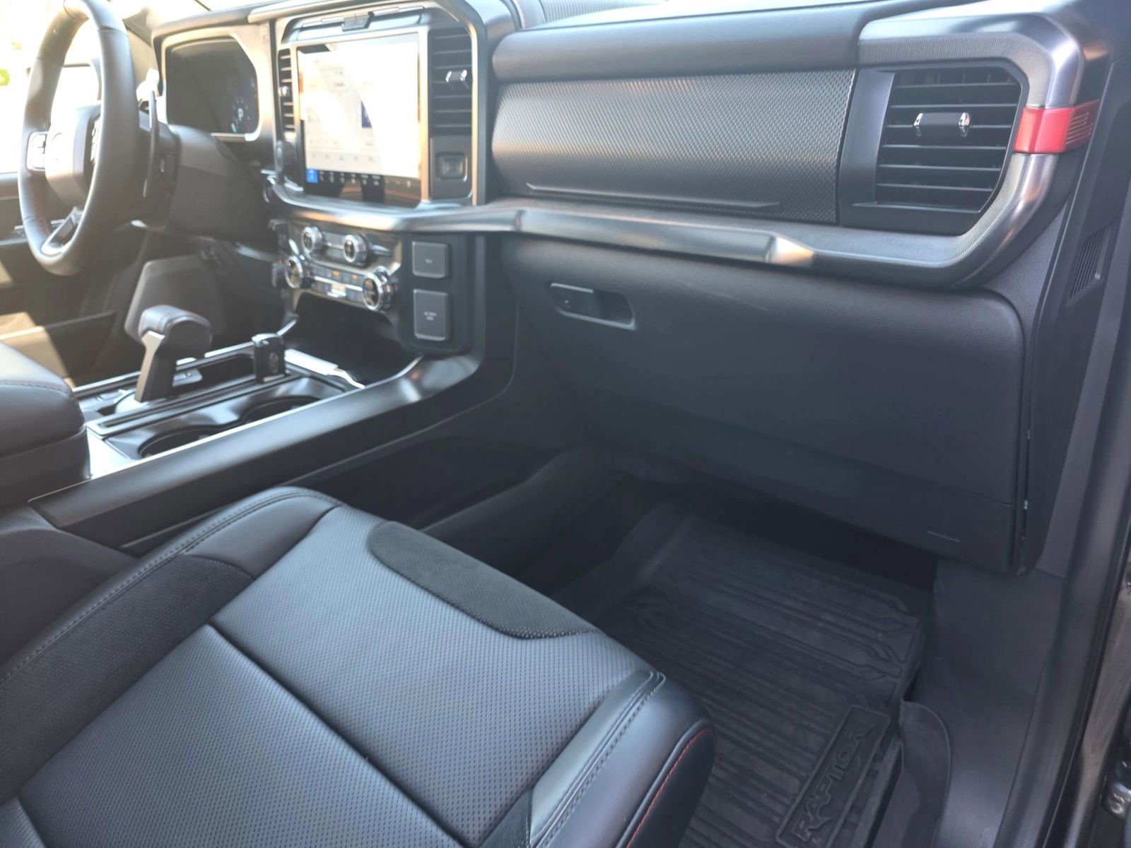 Used 2025 Ford F150 Raptor AWD/4WD image 42