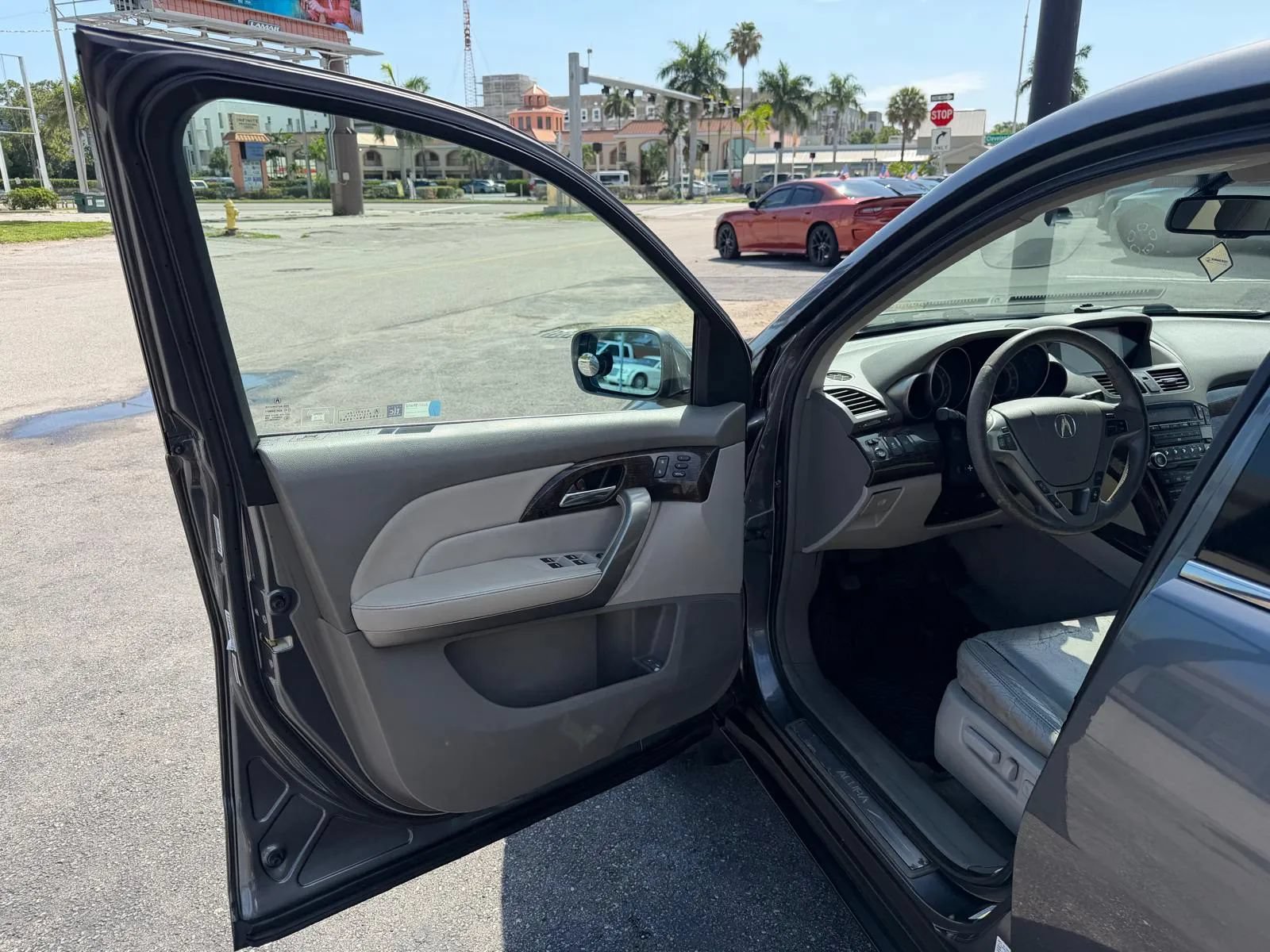 Used 2011 Acura MDX w/ Technology & Entertainment AWD/4WD image 10