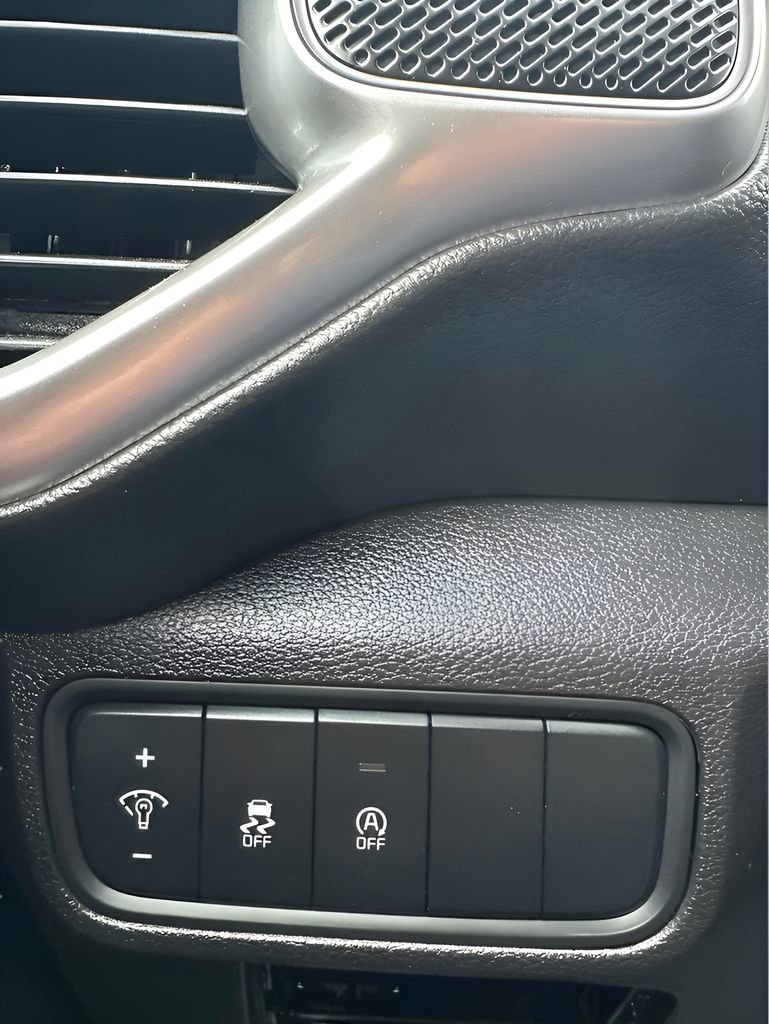 Used 2023 Kia Soul LX w/ LX Technology Package FWD image 22