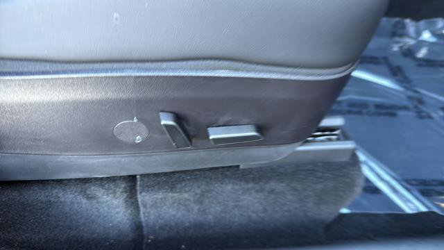 Used 2022 Tesla Model Y Long Range image 23