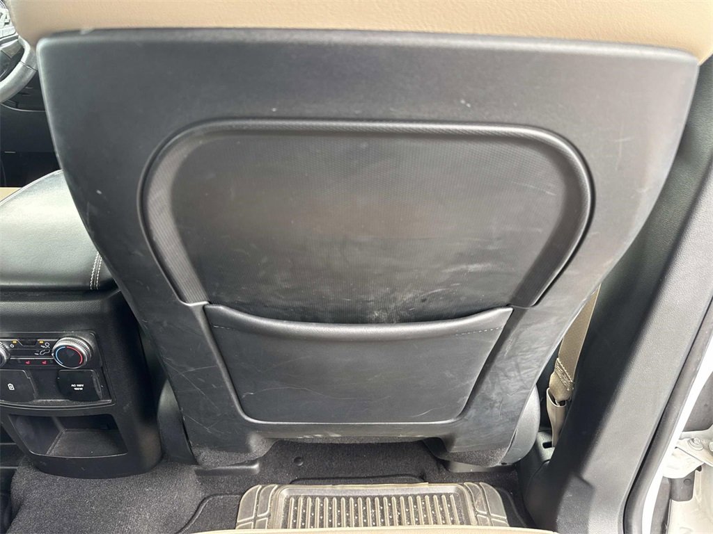 Used 2020 Ford Explorer Limited image 16