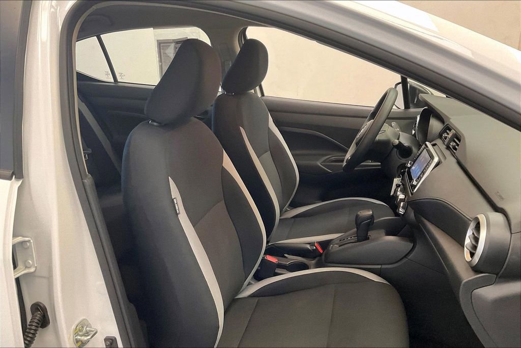 Certified 2025 Nissan Versa S w/ Trunk Package image 6