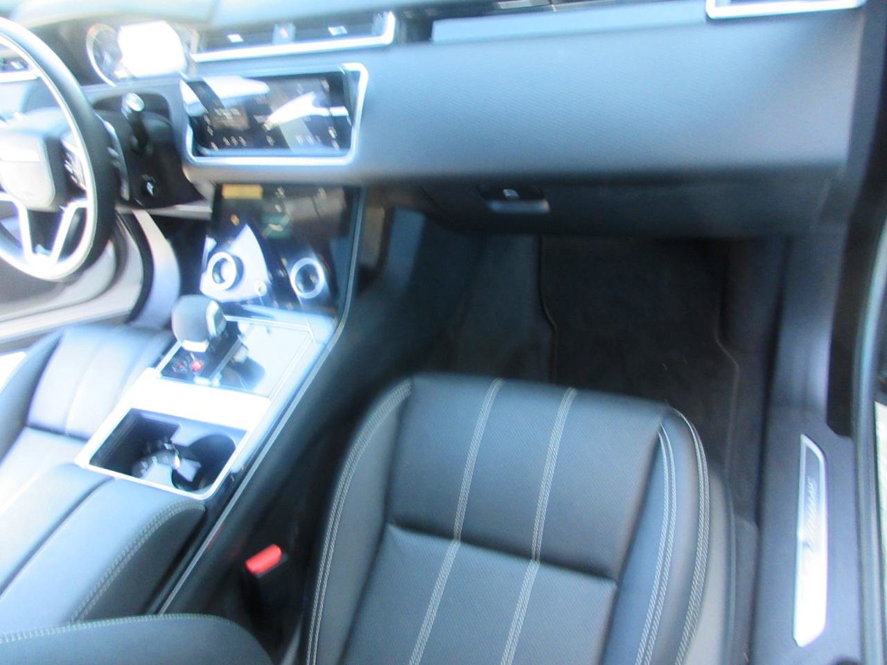Used 2023 Land Rover Range Rover Velar R-Dynamic S AWD/4WD image 30