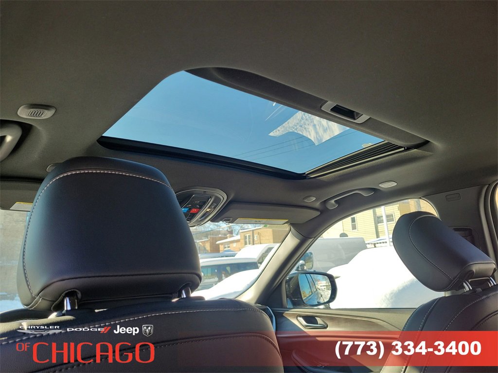 New 2026 Jeep Grand Cherokee Laredo image 12