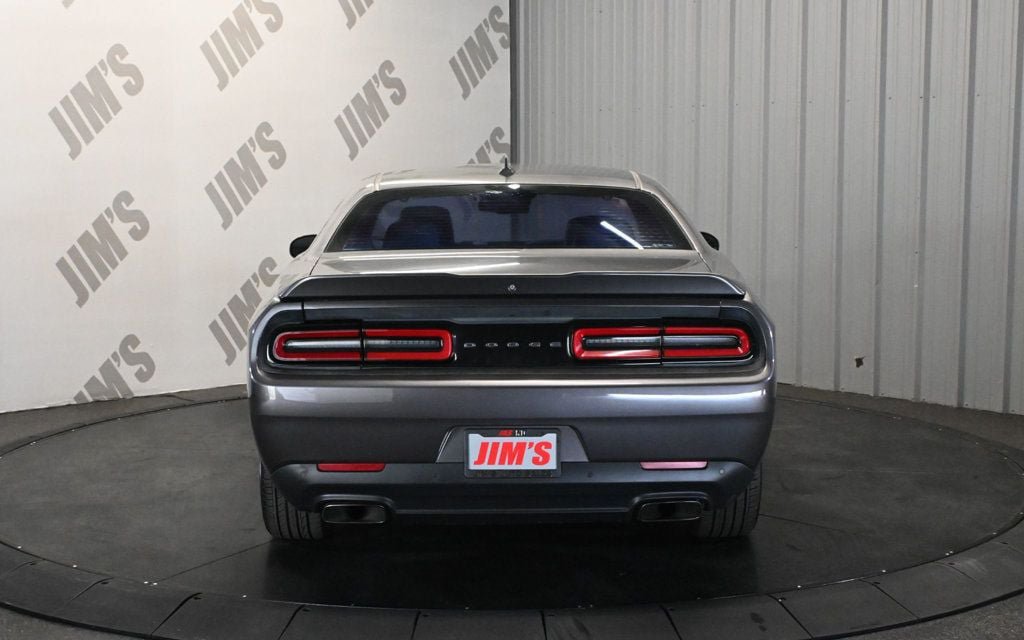 Used 2015 Dodge Challenger R/T Plus RWD image 6