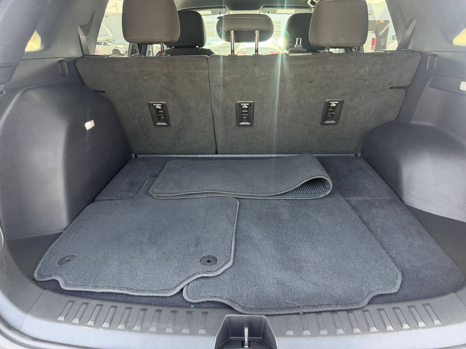 Used 2025 Chevrolet Equinox LT FWD image 31