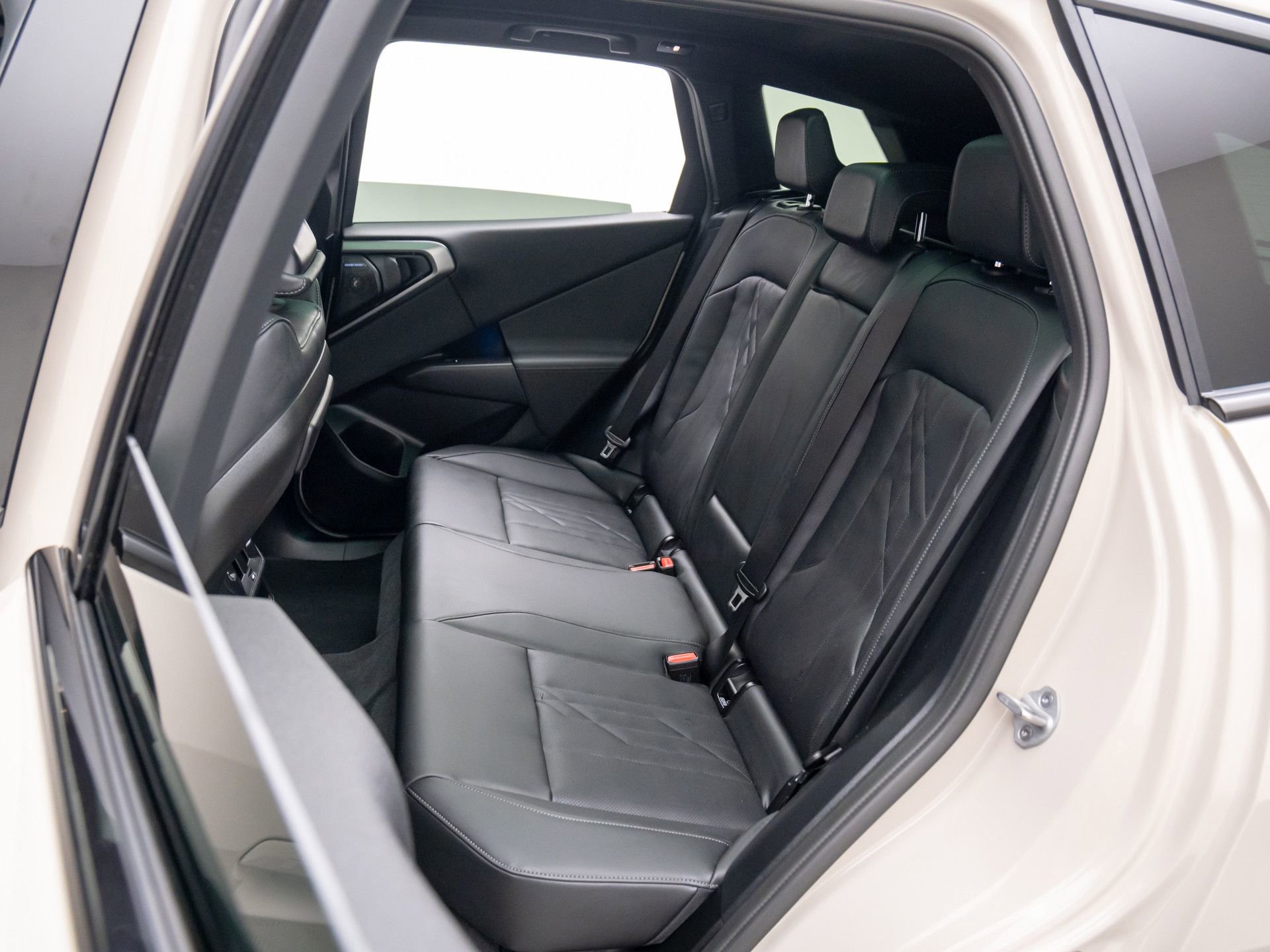 Certified 2025 BMW X3 xDrive30i w/ Premium Package image 18