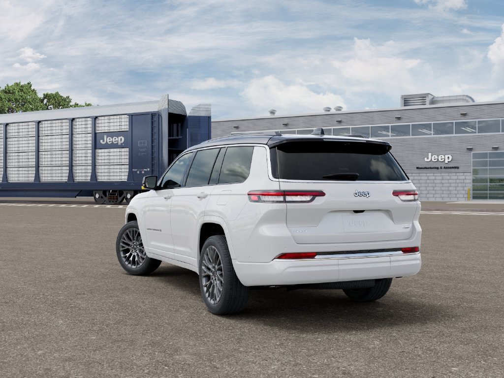 New 2027 Jeep Grand Cherokee L Summit AWD/4WD image 4