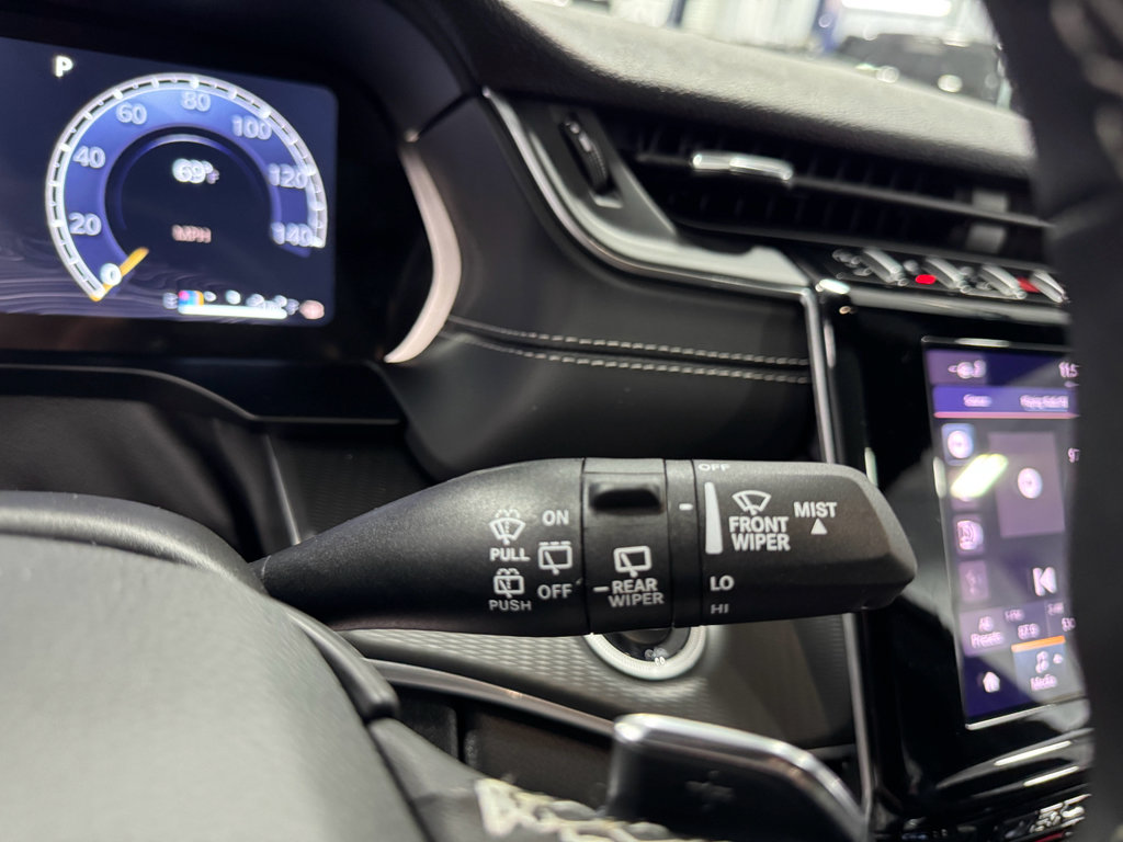 New 2025 Jeep Grand Cherokee L Altitude image 33