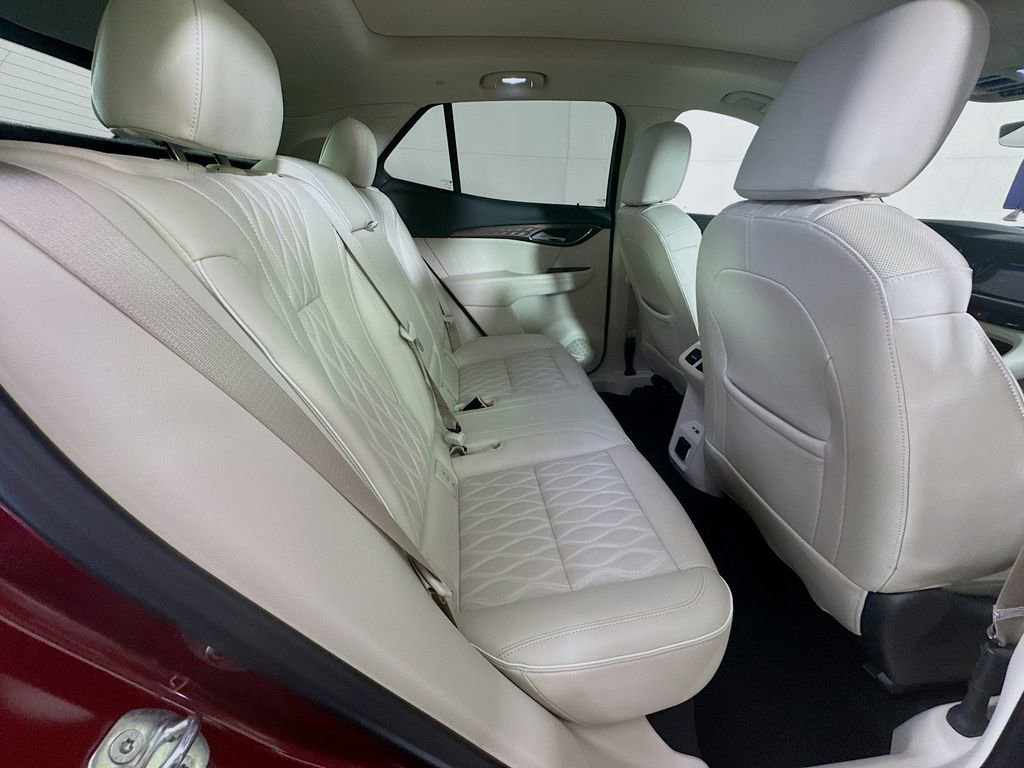Used 2022 Buick Envision Avenir w/ Technology Package II image 35