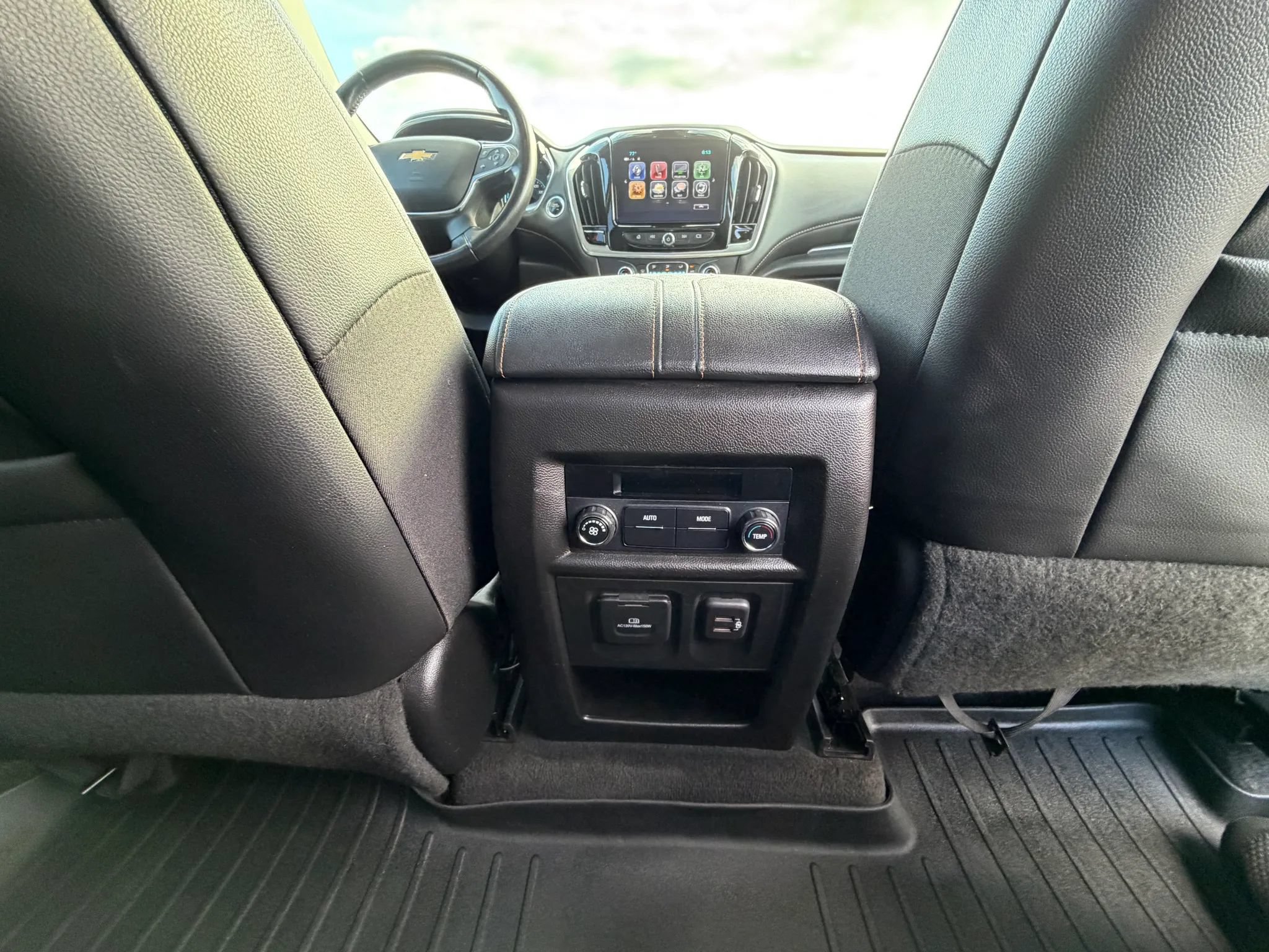 Used 2019 Chevrolet Traverse LT w/ LT Premium Package AWD/4WD image 26