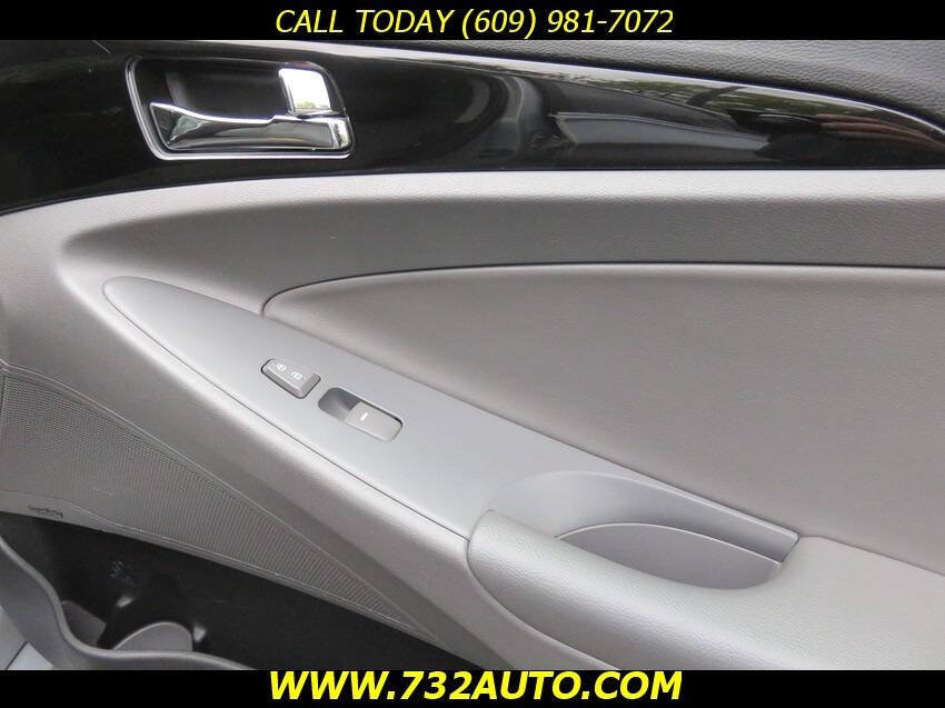 Used 2011 Hyundai Sonata Limited w/ Navigation Pkg 5 FWD image 21