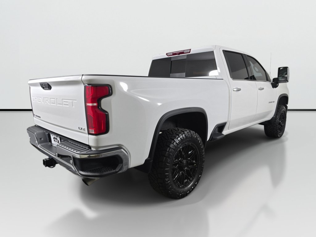 Used 2024 Chevrolet Silverado 3500 LTZ w/ LTZ Plus Package AWD/4WD image 3