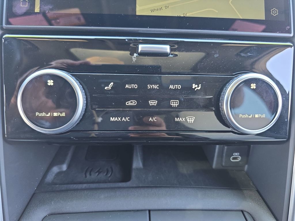 Certified 2023 Land Rover Discovery HSE R-Dynamic image 26