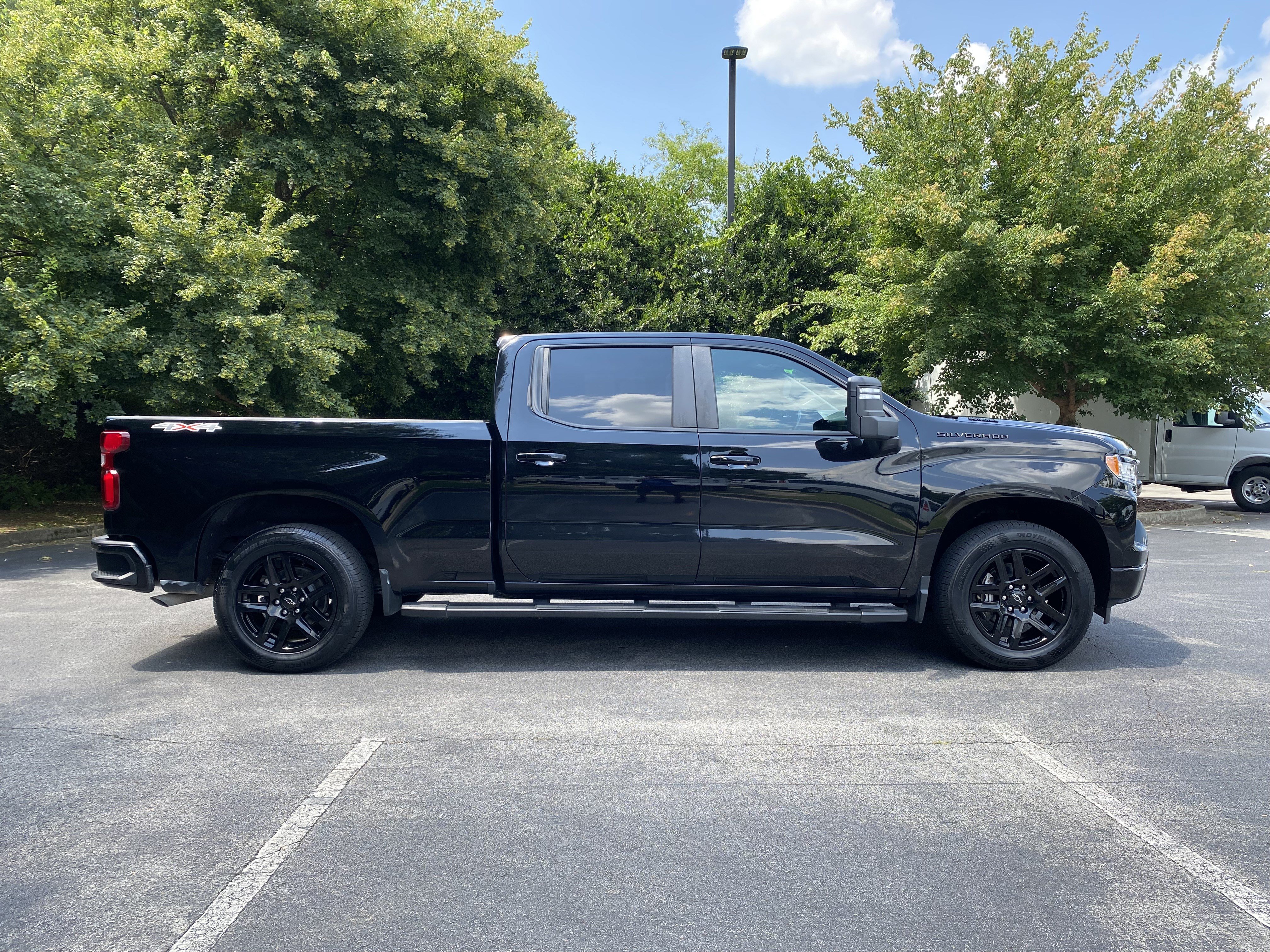 Used 2022 Chevrolet Silverado 1500 RST w/ Max Trailering Package AWD/4WD image 10