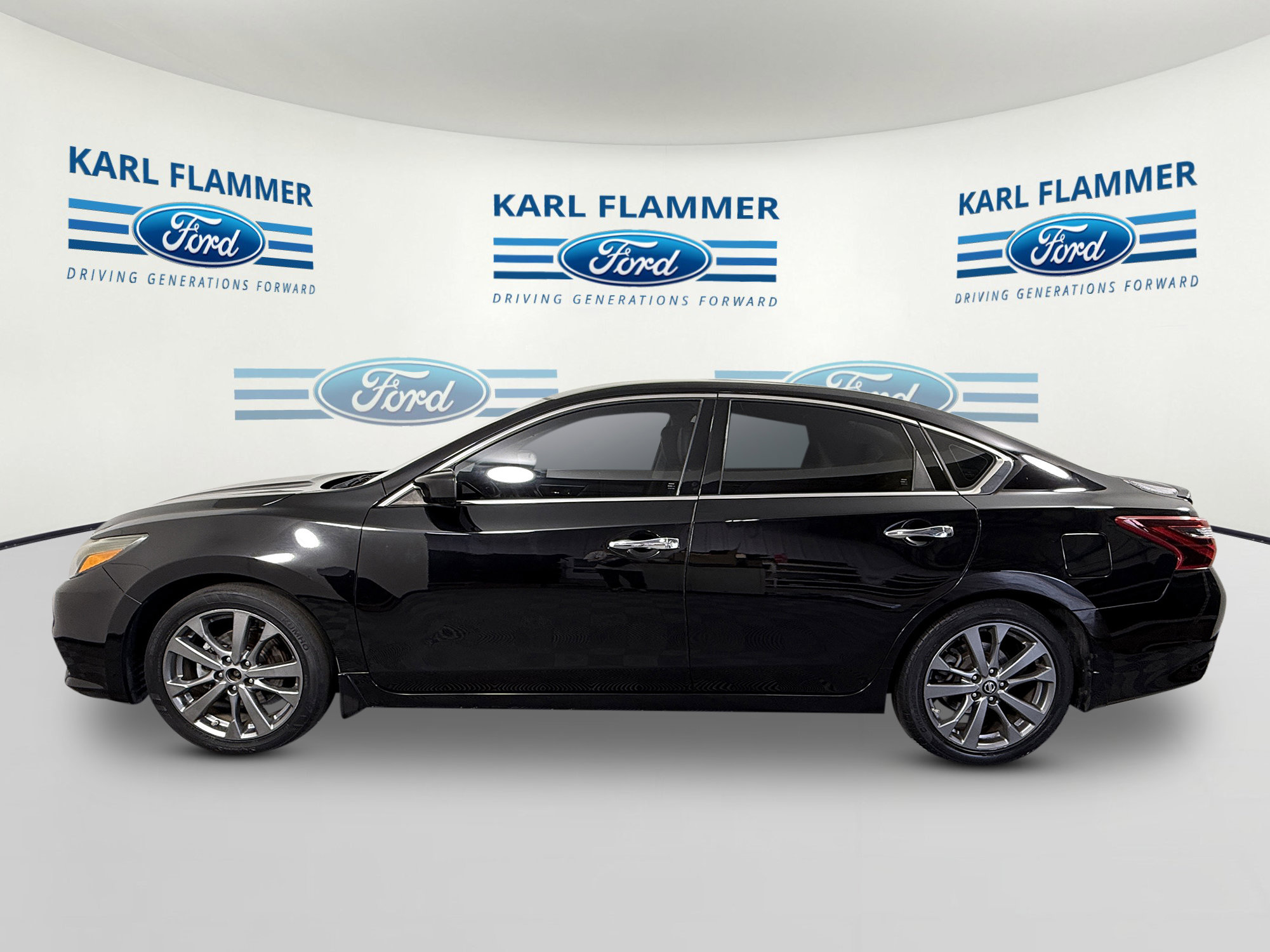 Used 2018 Nissan Altima 2.5 SR w/ SR Special Edition image 5