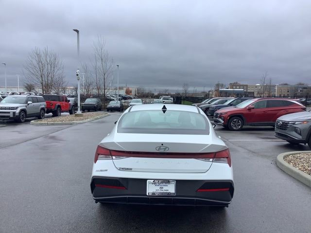 Certified 2024 Hyundai Elantra SEL image 8