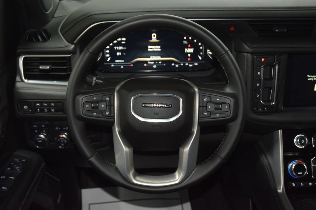 Used 2024 GMC Yukon Denali AWD/4WD image 38