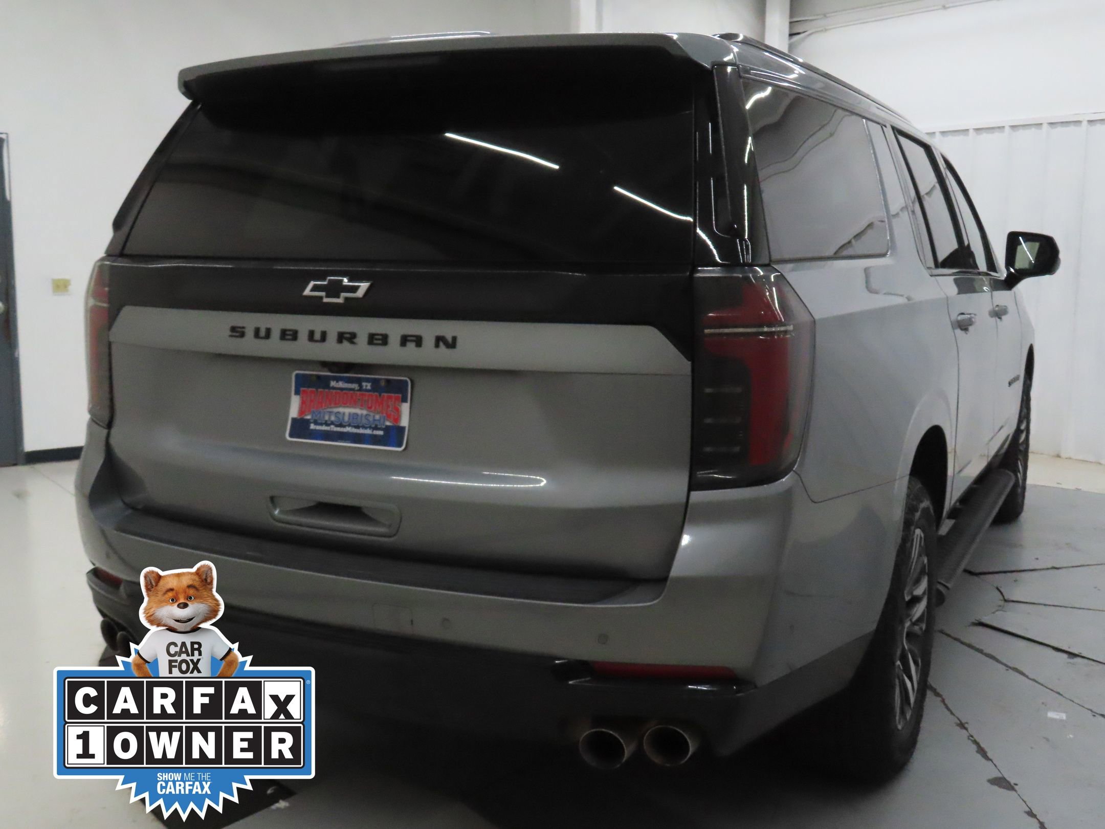 Used 2025 Chevrolet Suburban Z71 AWD/4WD image 3