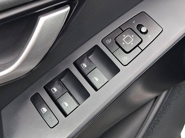 Certified 2024 Kia Niro LX FWD image 22