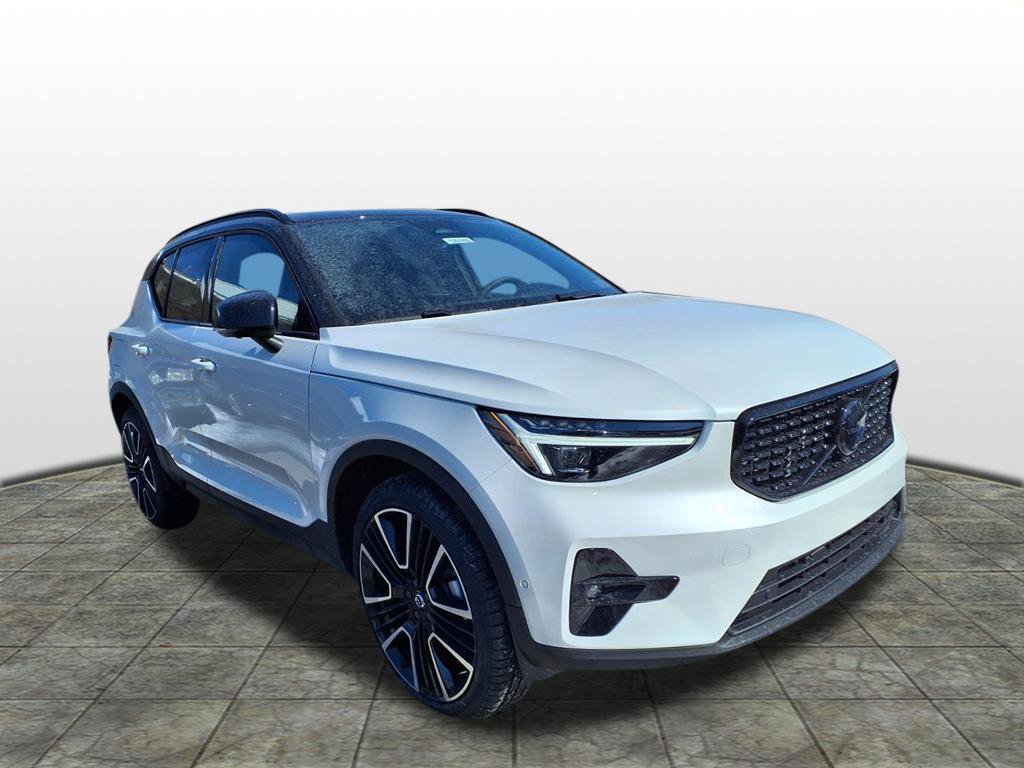 New 2026 Volvo XC40 B5 Ultra w/ Protection Package Premier AWD/4WD image 1