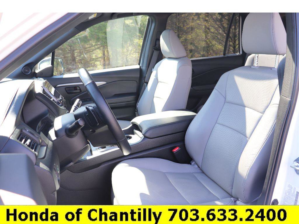 Certified 2024 Honda Passport EX-L image 22