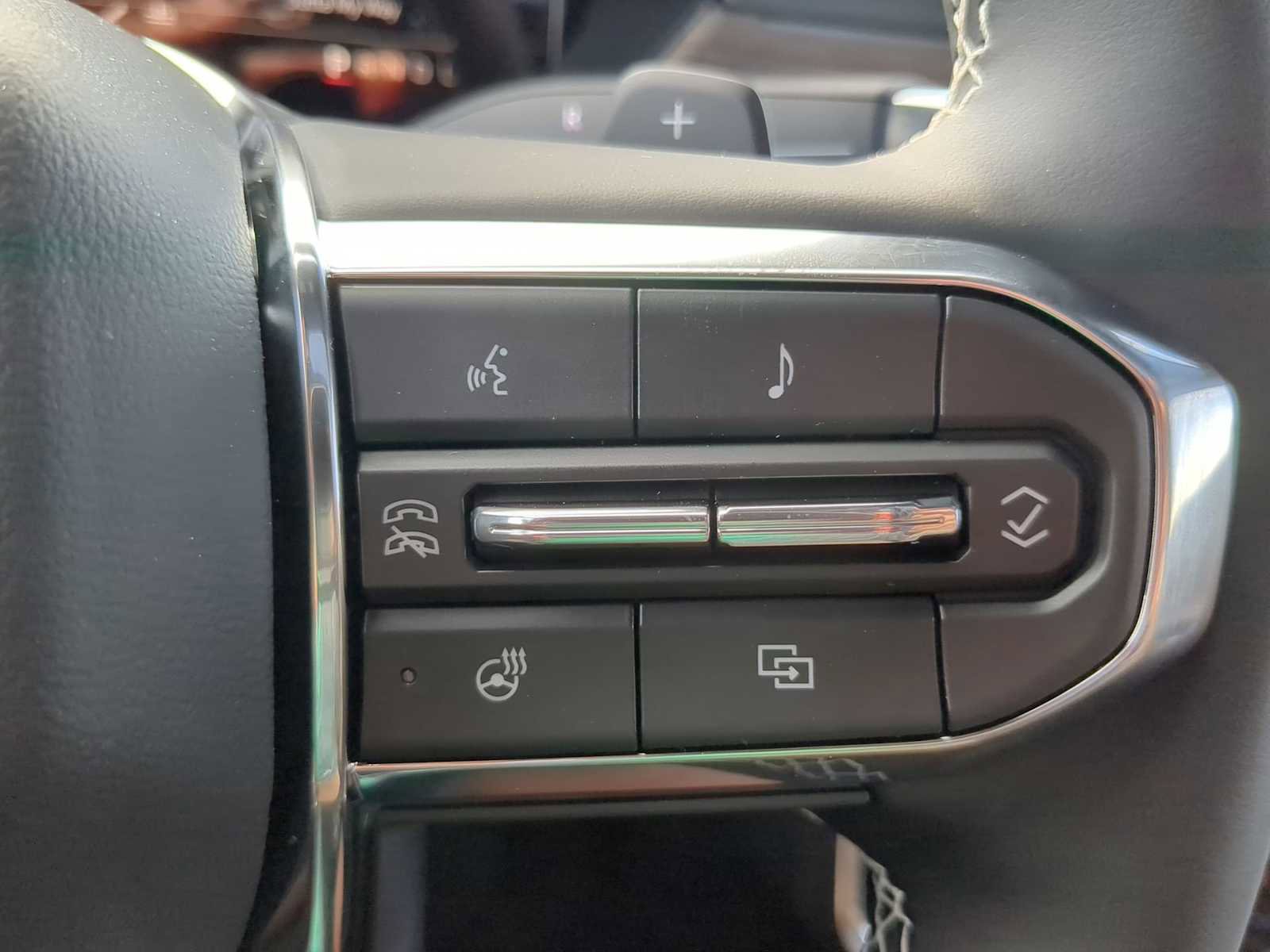 New 2026 GMC Acadia Denali Ultimate w/ LPO, Floor Liner Package image 17