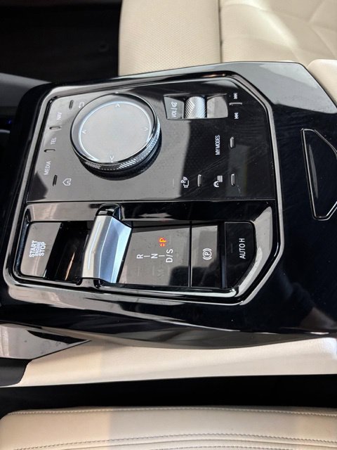 Used 2024 BMW 530i xDrive w/ Premium Package AWD/4WD image 18