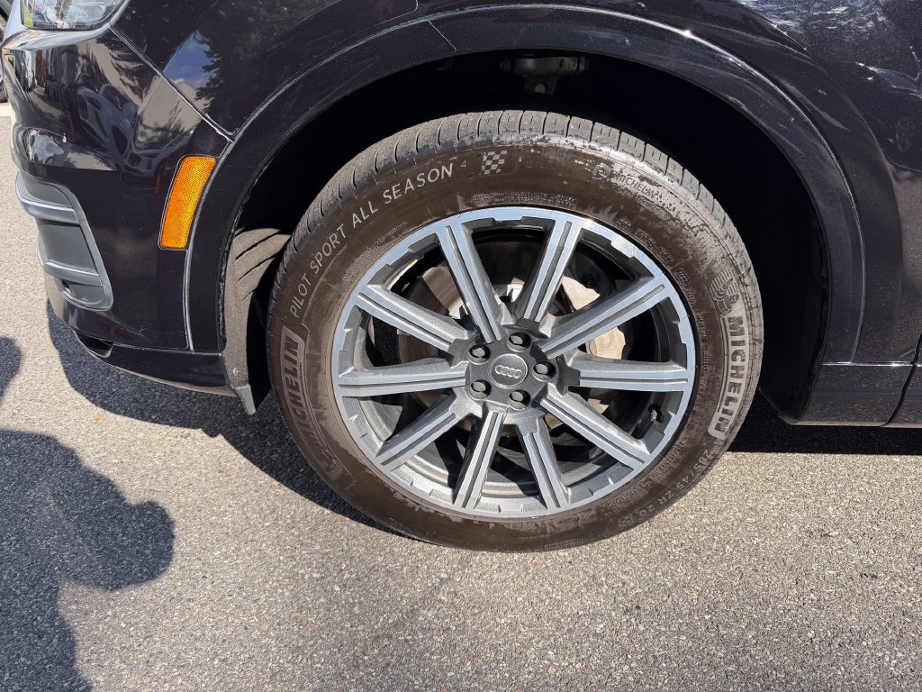 Used 2017 Audi Q7 3.0T Premium Plus w/ Premium Plus Package AWD/4WD image 9