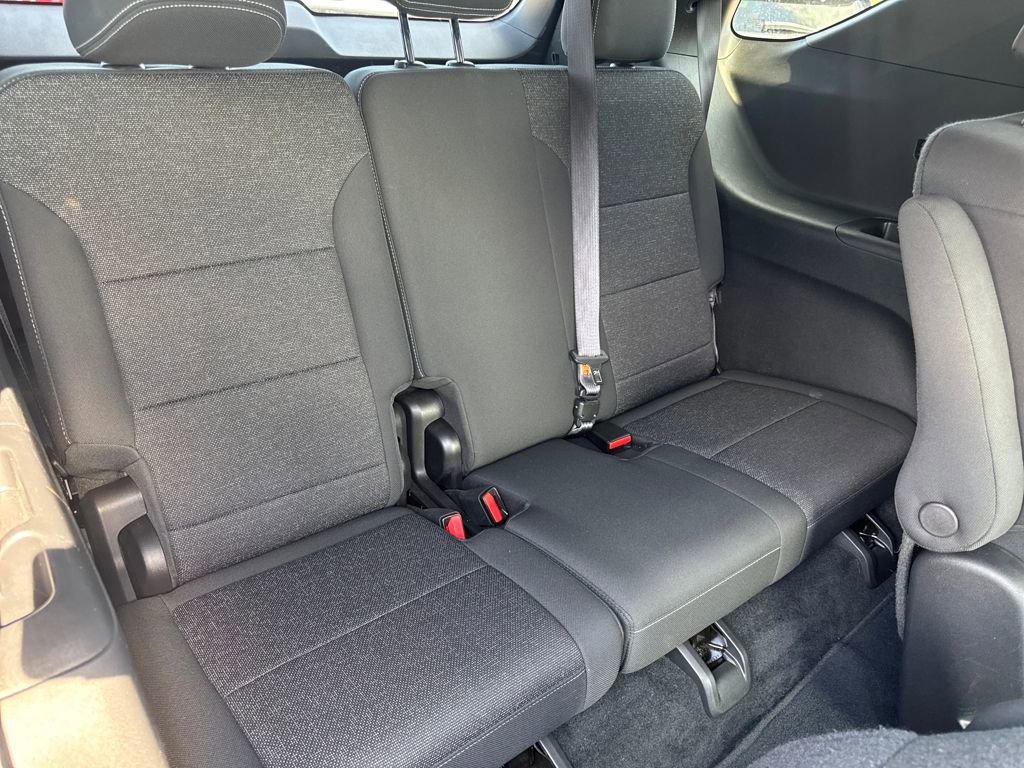 Used 2025 Chevrolet Traverse LT image 14