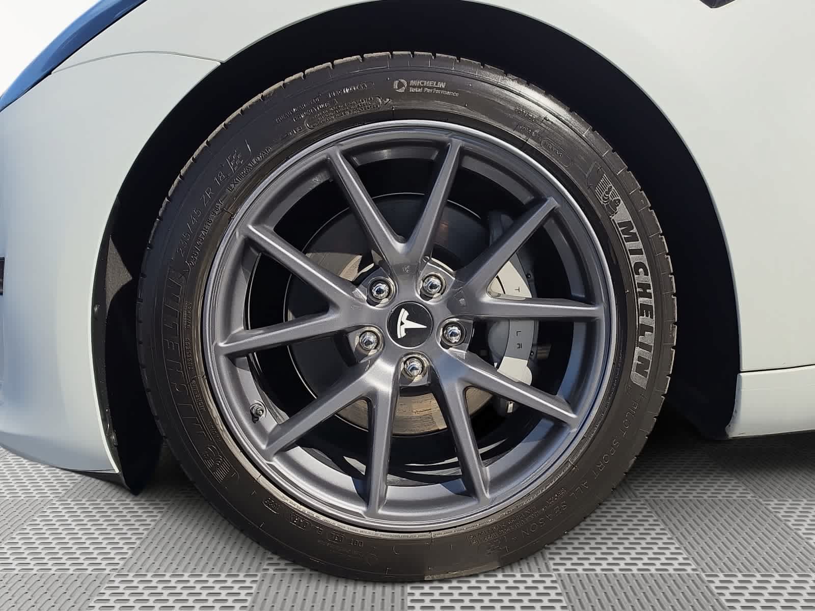Used 2023 Tesla Model 3 Standard Range RWD image 14