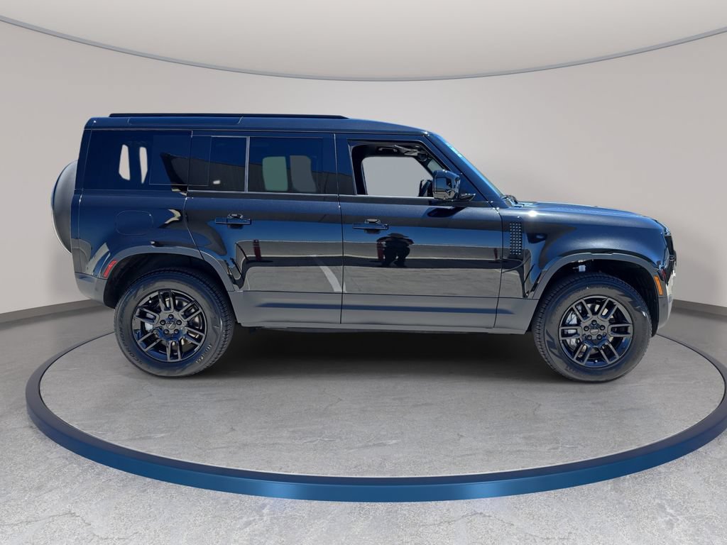 New 2026 Land Rover Defender 110 S AWD/4WD image 4
