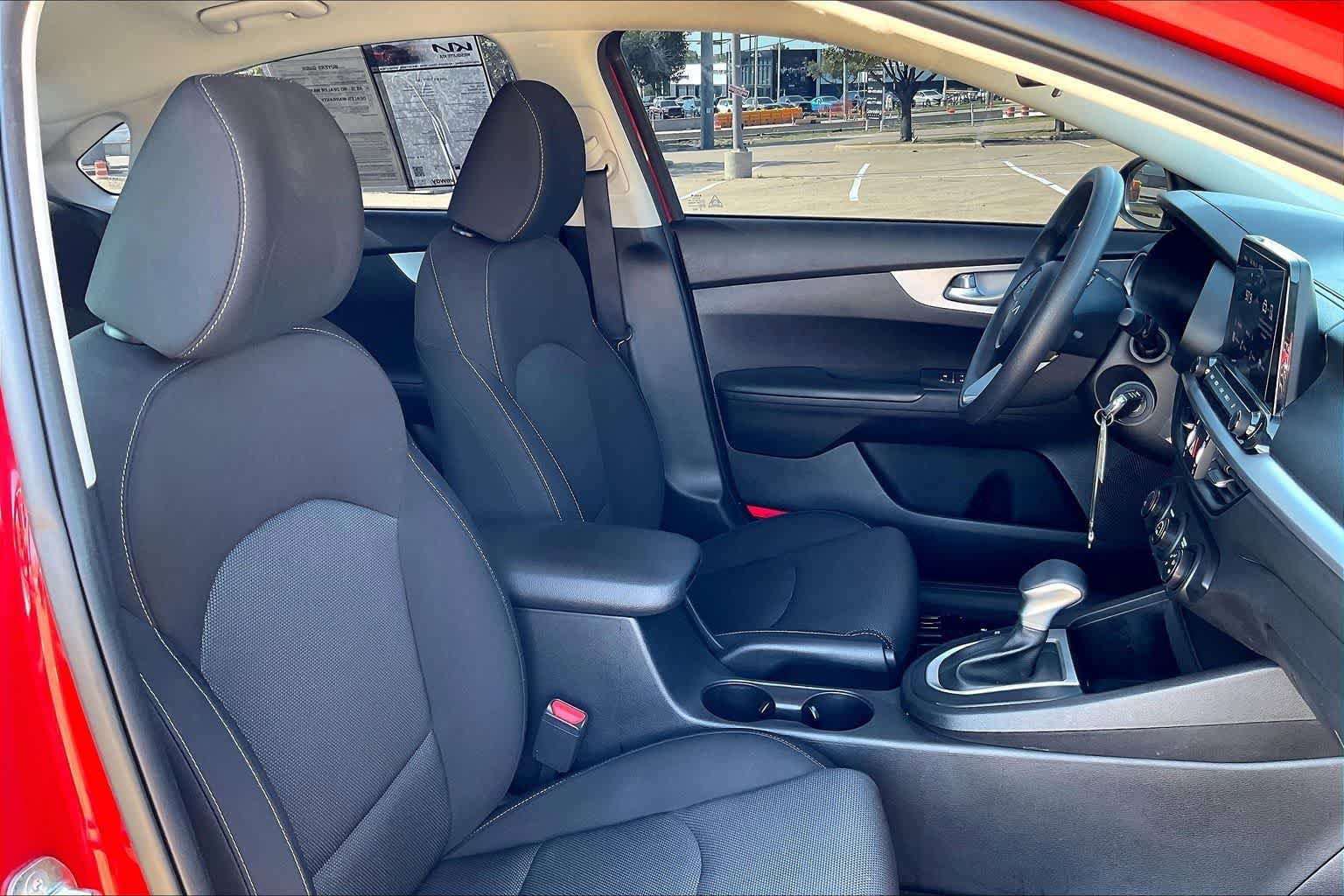 Certified 2023 Kia Forte LXS w/ LXS Technology Package FWD image 11