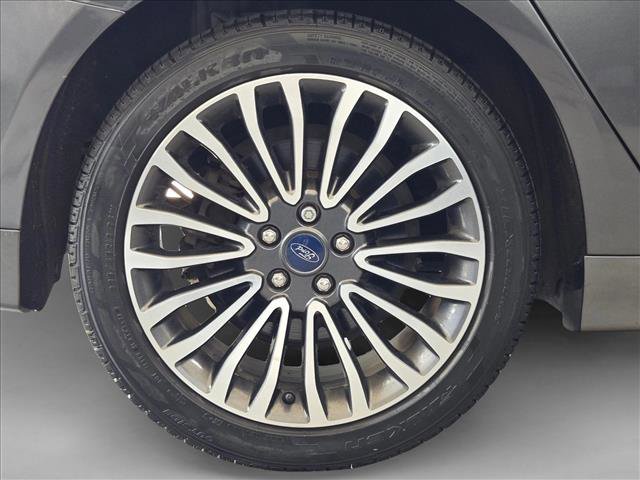 Used 2017 Ford Fusion SE w/ Fusion SE Technology Package FWD image 21
