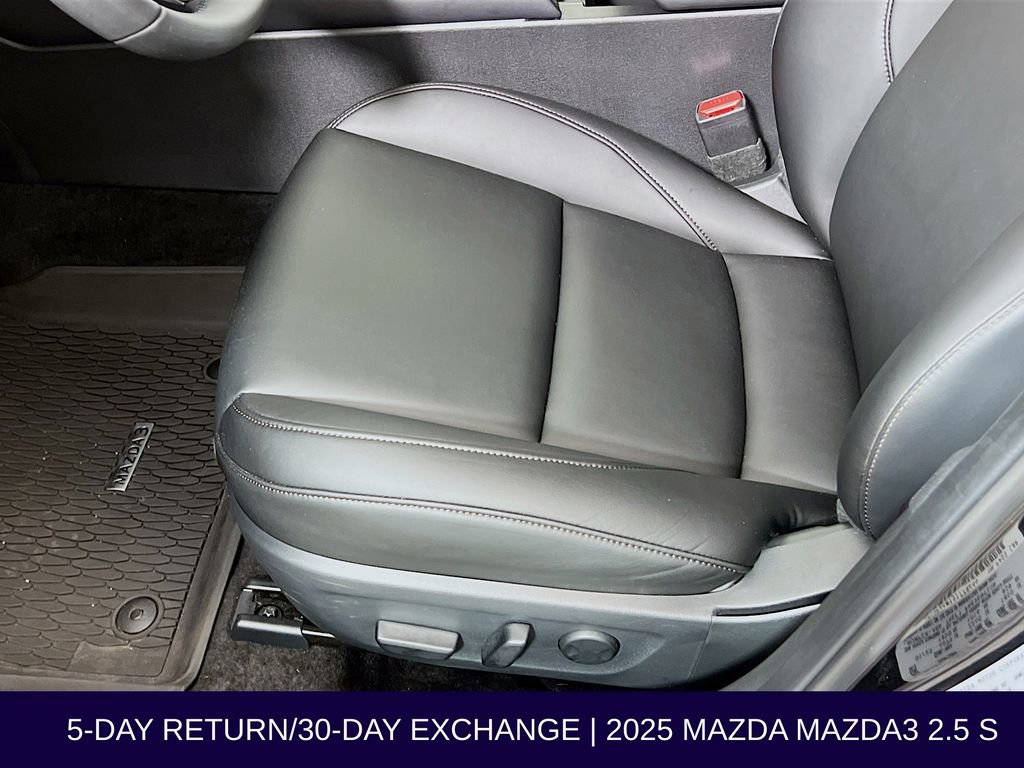Used 2025 MAZDA MAZDA3 s image 25