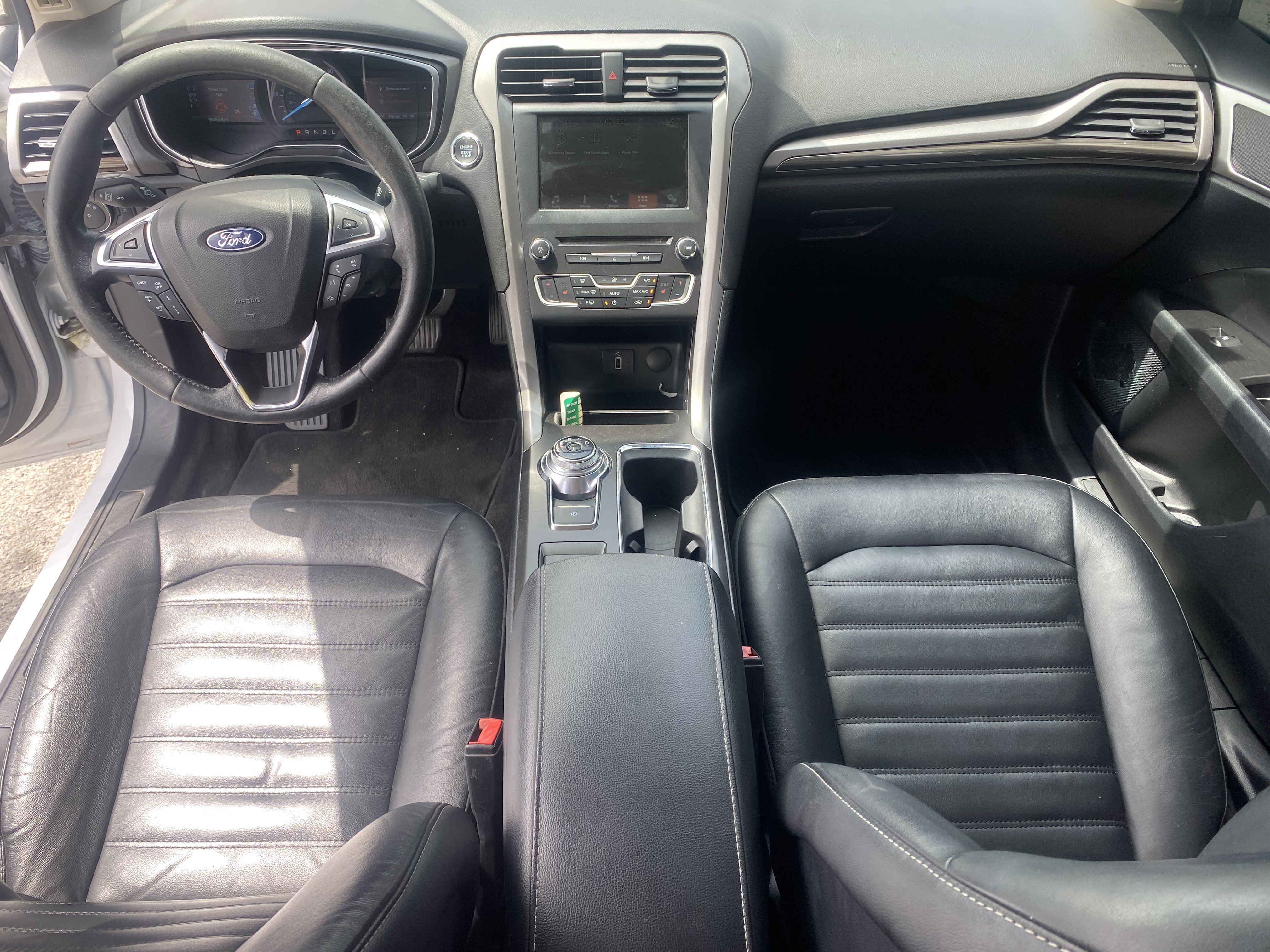 Used 2018 Ford Fusion SE w/ Equipment Group 602A FWD image 19