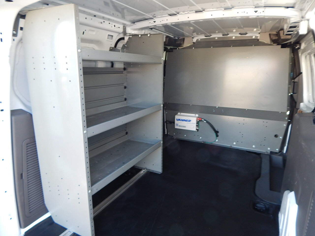 Used 2022 Ford Transit Connect XL FWD image 3