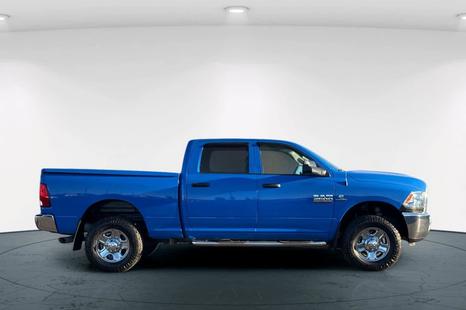 Used 2018 RAM 2500 Tradesman w/ Chrome Appearance Group AWD/4WD image 3