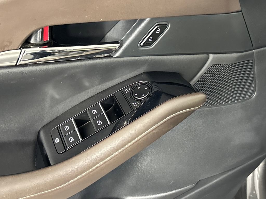 Used 2022 MAZDA CX-30 AWD 2.5 S w/ Premium Package image 12