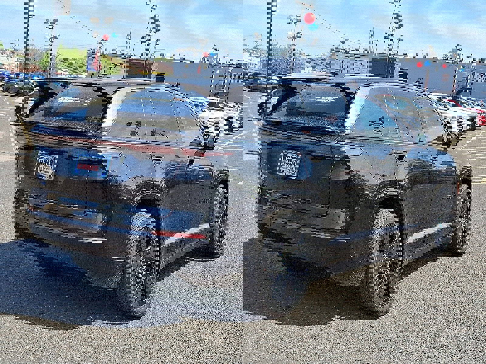 Certified 2024 Jeep Wagoneer Launch Edition image 6