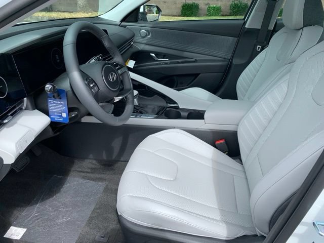 New 2026 Hyundai Elantra Limited FWD image 11