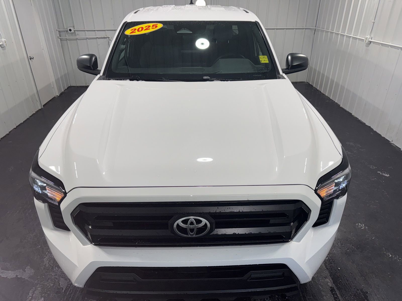 Used 2025 Toyota Tacoma SR image 5